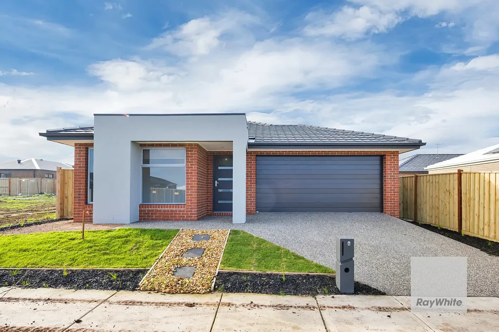 YOUR FAMILY DESERVES THE BEST ADDRESS
