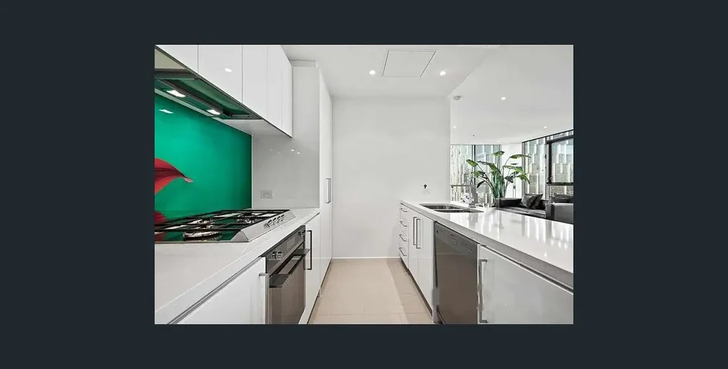 Large Three Bedroom Apartment with Stunning Panoramic Views