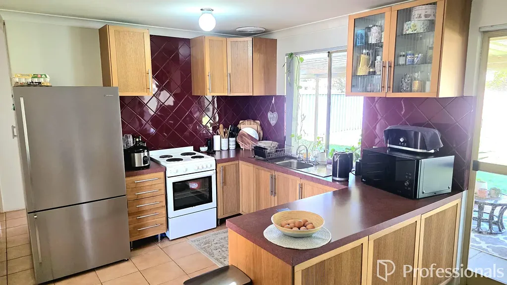 Thornlie 3房  LOVELY INVESTMENT OR GREAT FIRST HOME