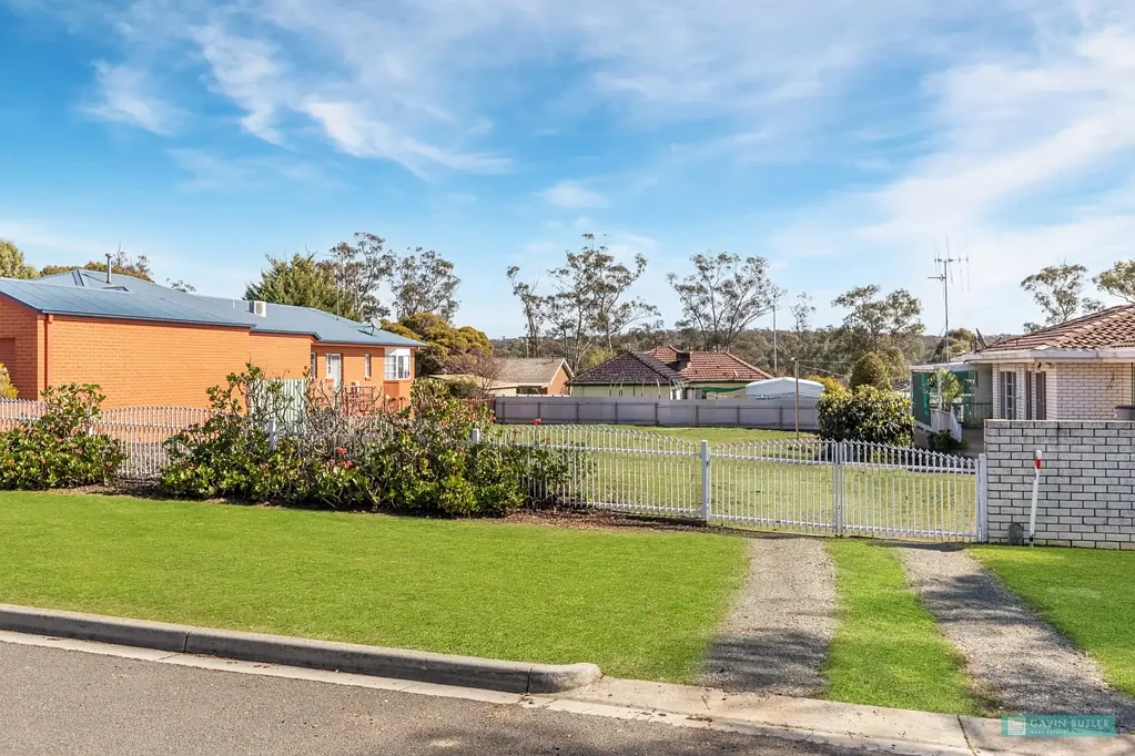 Kangaroo Flat Fabulous block of 623m2 titled and ready to build on