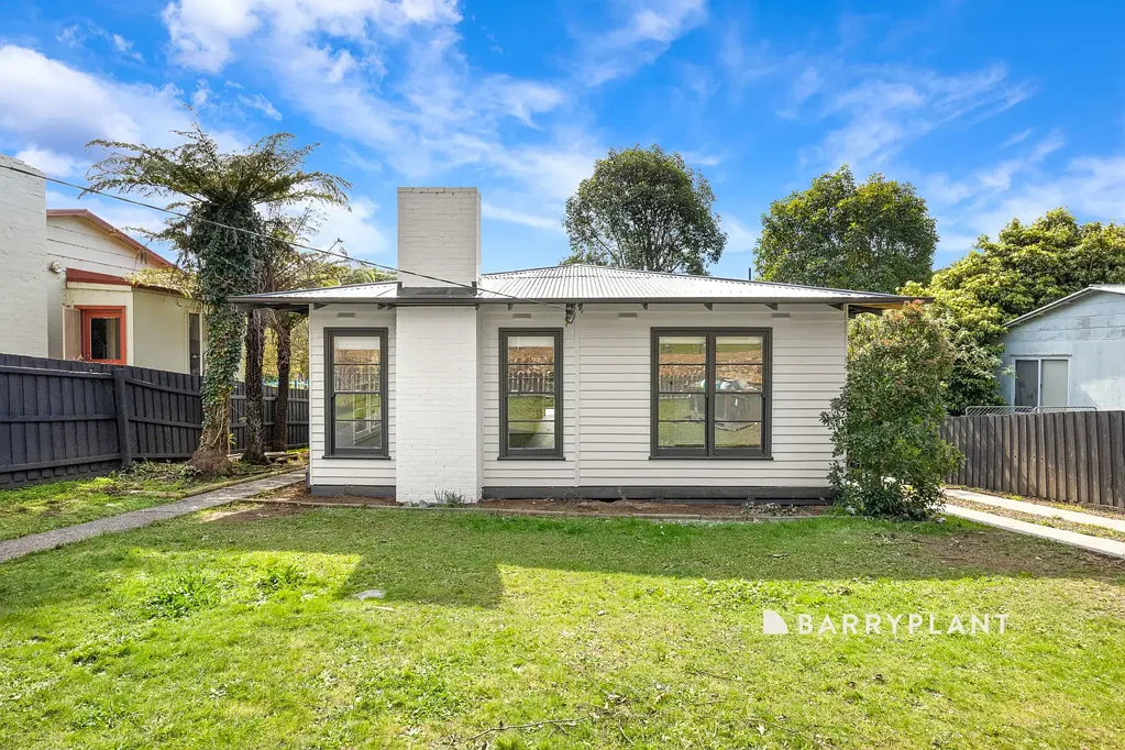 Drouin 3 Bedroom Fully Renovated & Ready to Enjoy