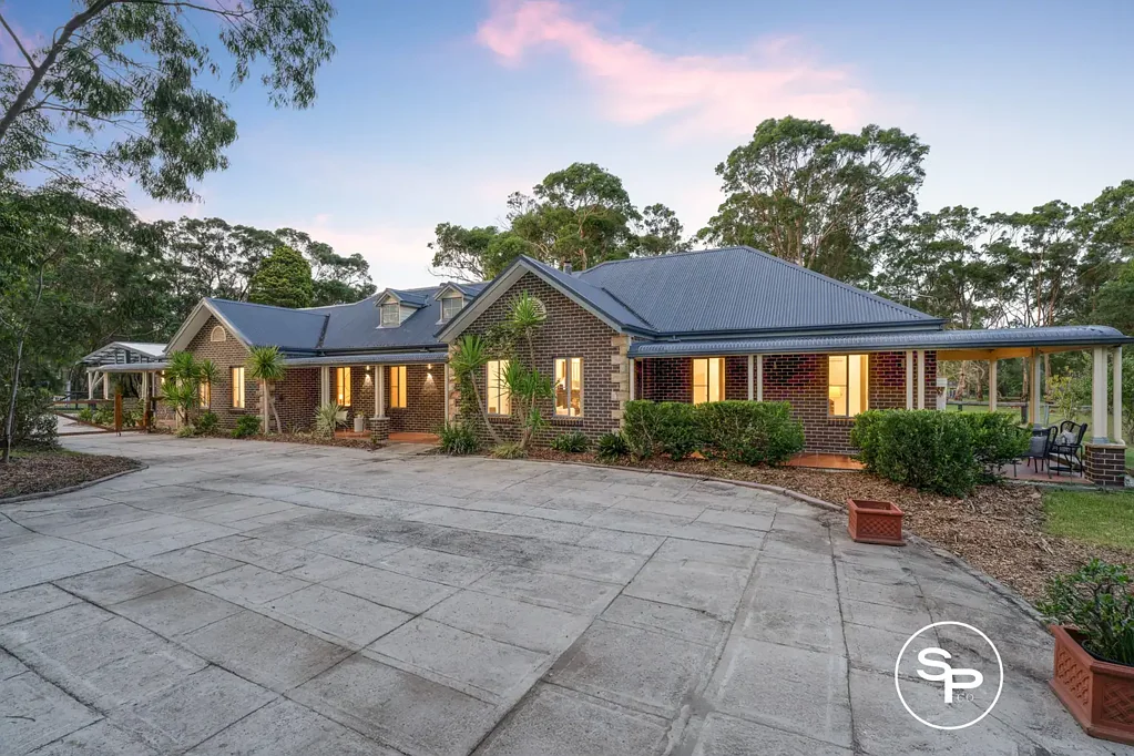 33 Smith Street, Kentlyn, NSW 2560