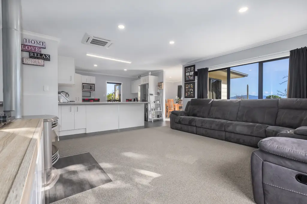 Waikanae 3 Bedroom Unmatched Value - Family Living