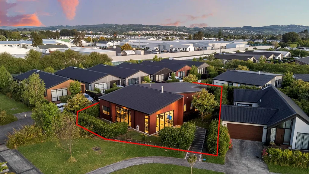 Papakura 4બેડરૂમ Airy, Spacious Living with a Park at Your Door...