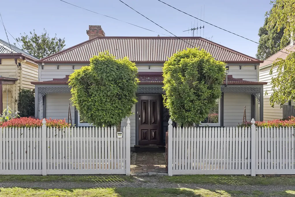 Kyneton 4 Slaapkamer 'Raymoyle' - A Home That Feels Instantly Right