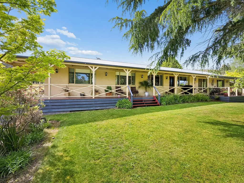Buxton A Rare Lifestyle Opportunity with Space, Views & Exceptional Shedding