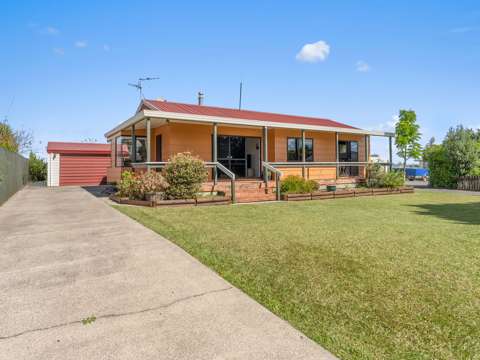 Te Aroha 3غرفة نوم First home delight