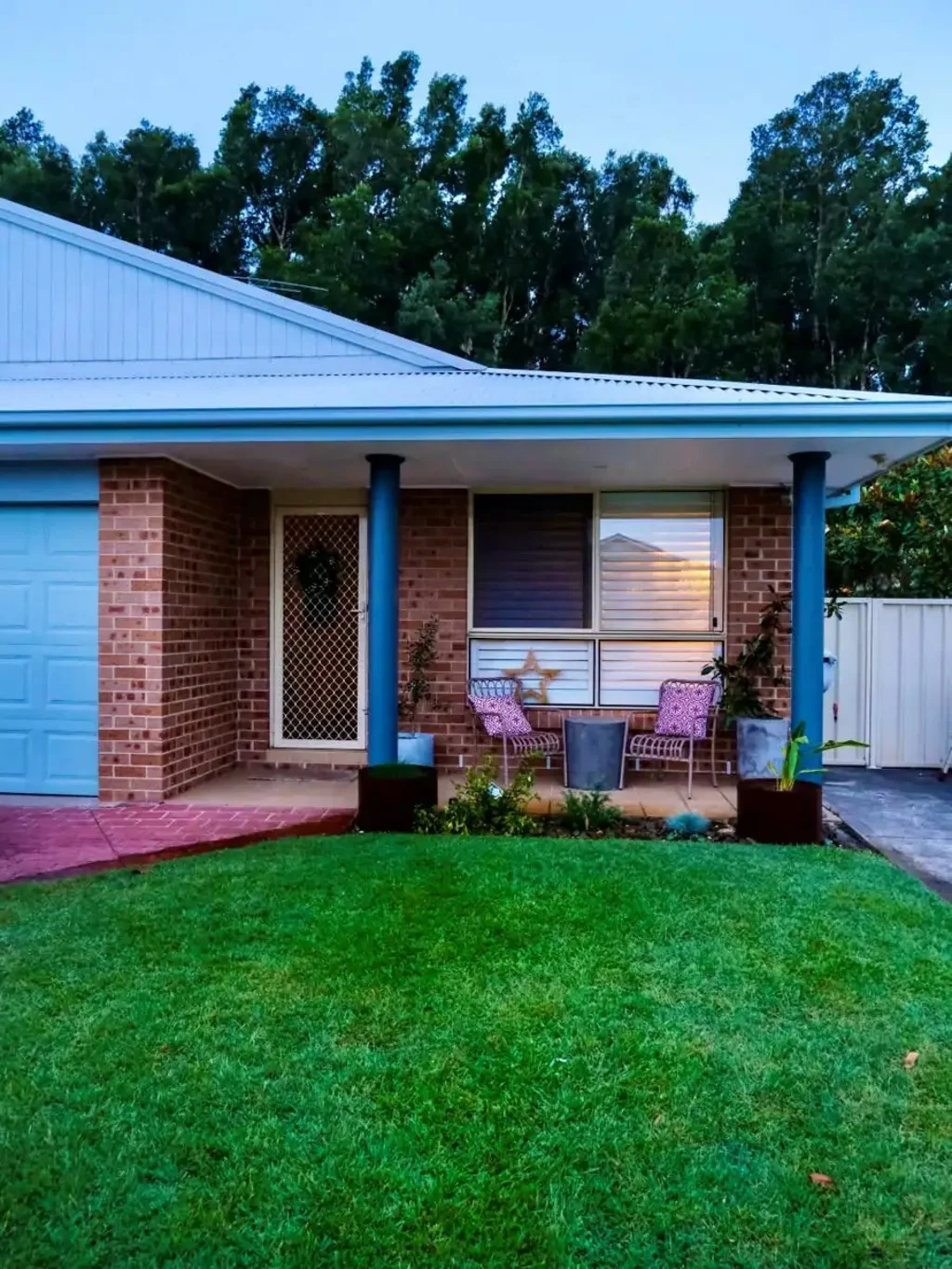 Easy care single level living – Modern Comfort, Conven