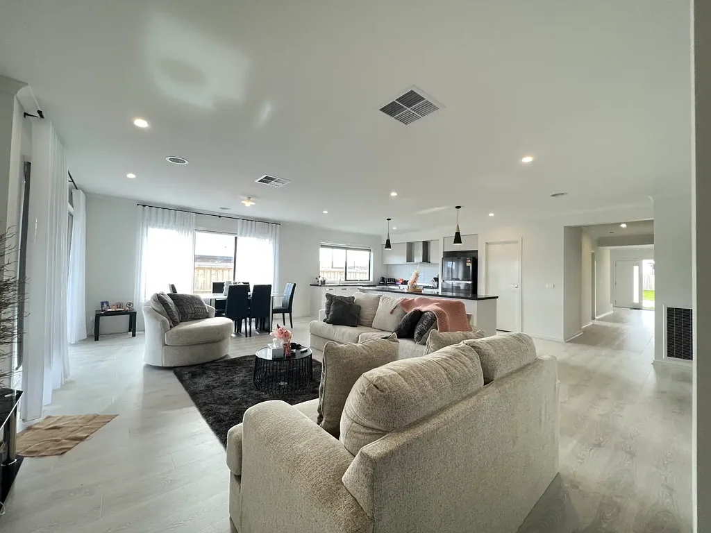 Modern Comfort and Luxury !!