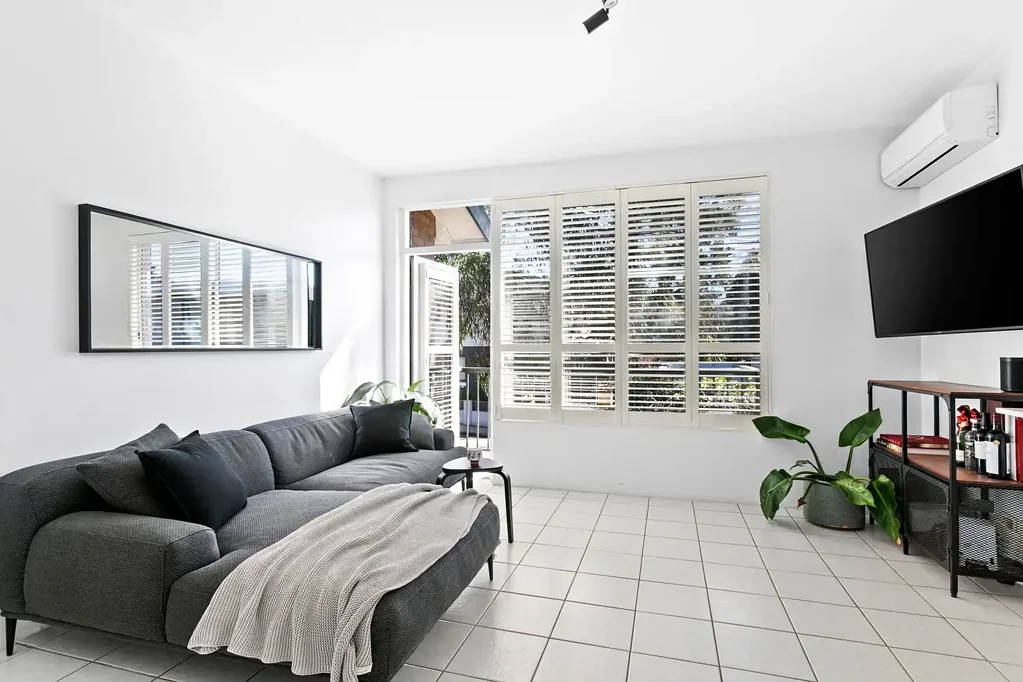 Lilyfield 2બેડરૂમ Light-Filled Top-Floor Apartment with City Views and Parking