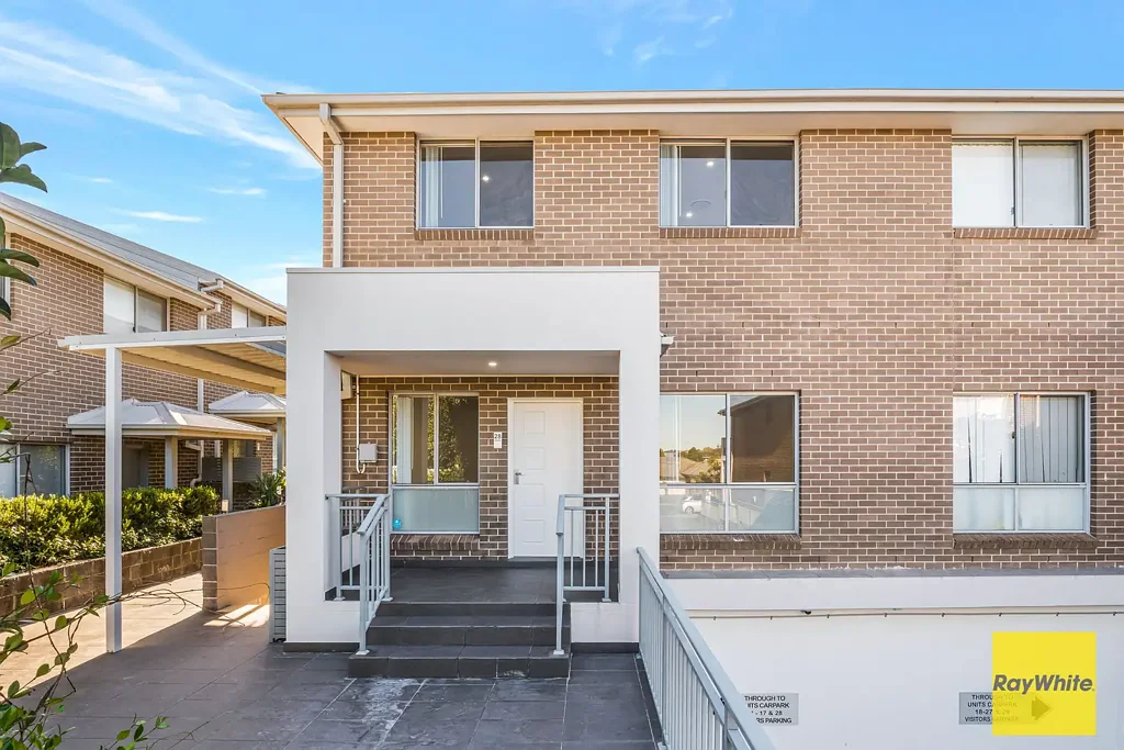 Casula 4ห้องนอน Stunning Modern Family Home in Casula