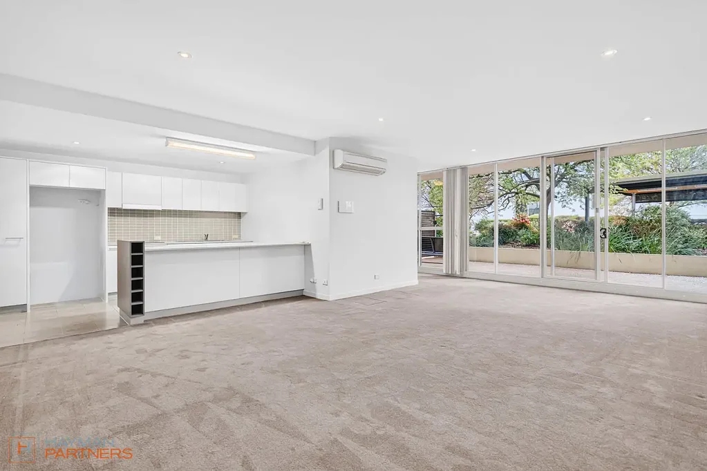 Phillip 1ਬੈੱਡਰੂਮ Oversized Courtyard Apartment with Flexible Study