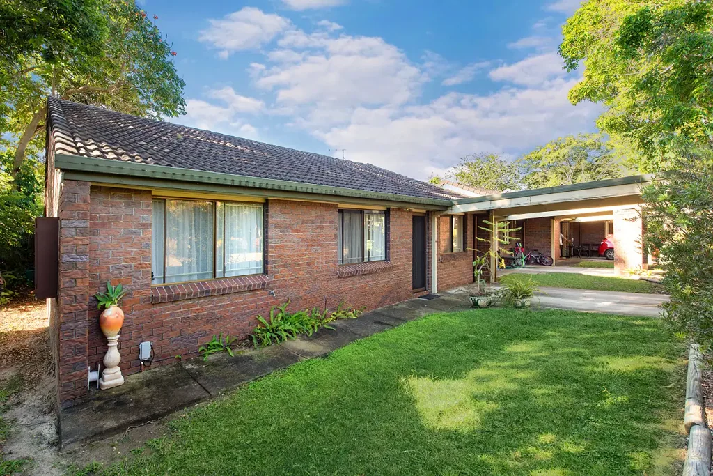 Woodridge 3 Bedroom GROUND FLOOR GOLDEN OPPORTUNITY!