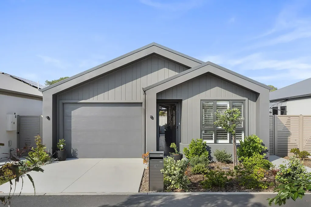 Fullerton Cove 3房  Modern Living with Style, Space & Smart Design