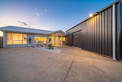 Burdell 3 Bedroom Home, Office & Workshop - The Complete Lifestyle Package