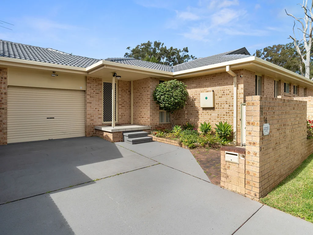 16 Government Road, Summerland Point, NSW 2259