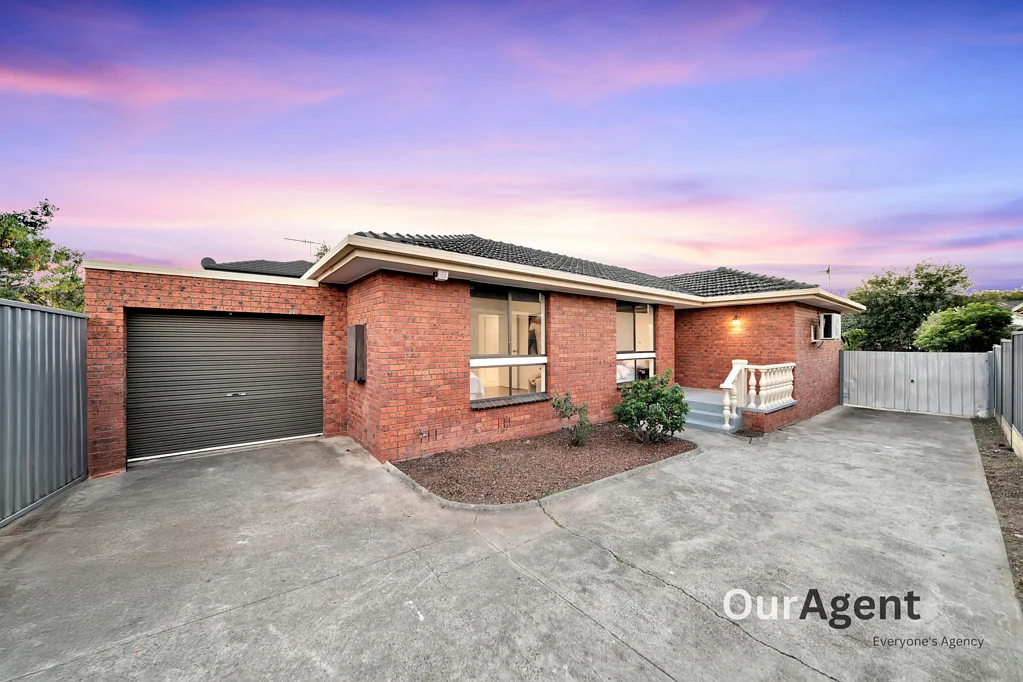 5B Gregory St, Oak Park, VIC 3046