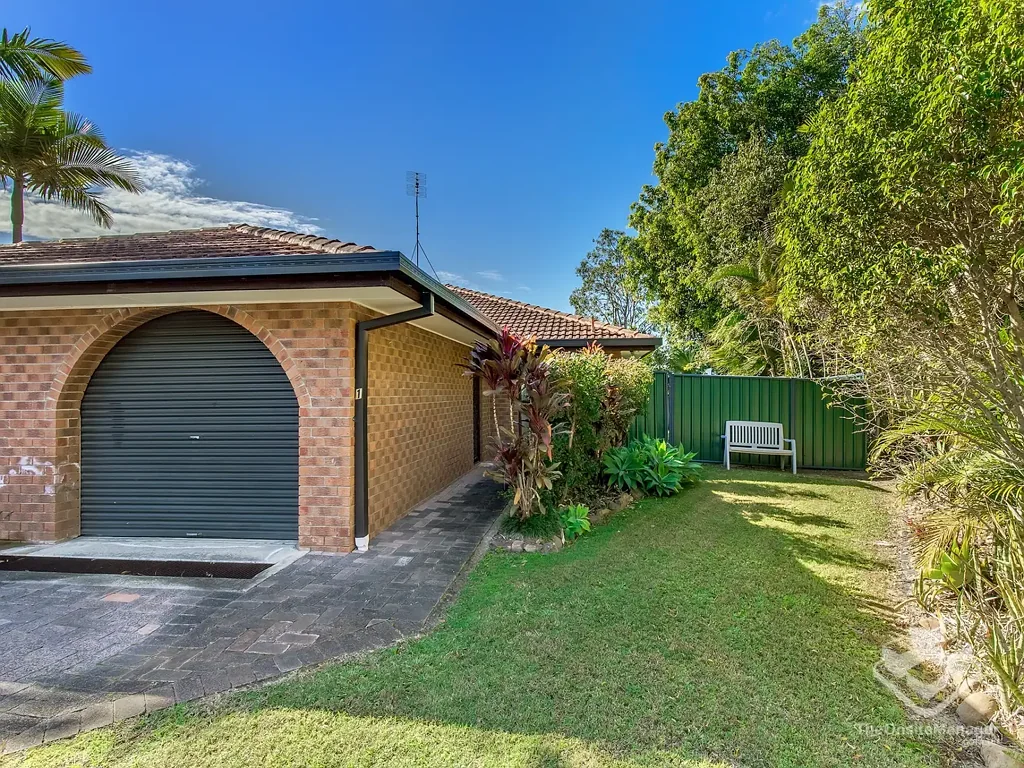 Helensvale 2房  QUIET, PRIVATE AND HANDY TO SHOPS