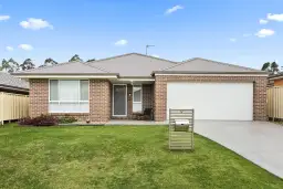 12 Loddon Circuit, Albion Park