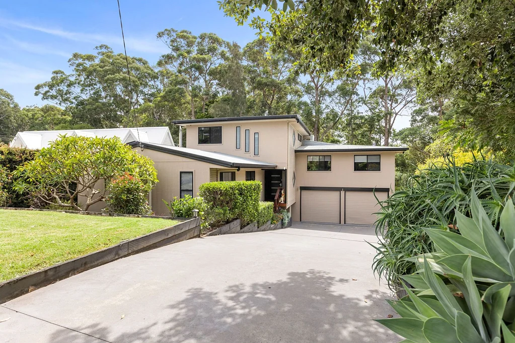 6 Lockhart Avenue, Mollymook Beach, NSW 2539