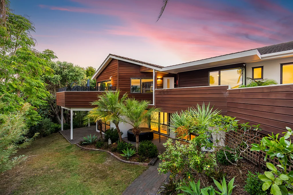 26 Arran Road, Browns Bay, North Shore City, Auckland