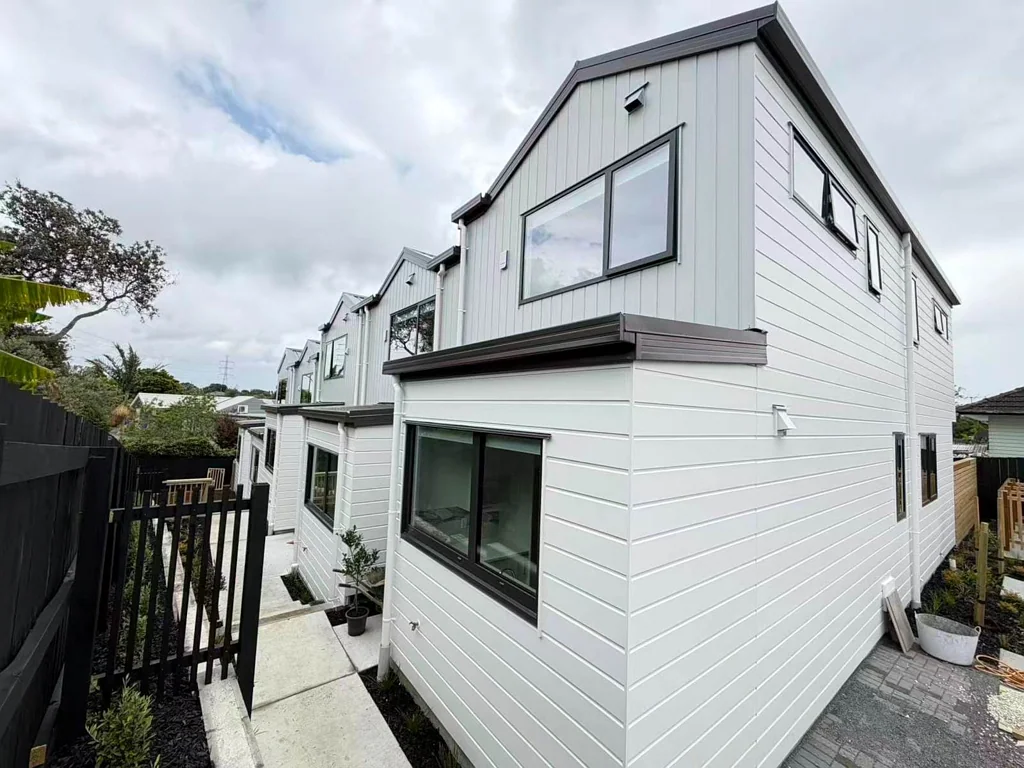 Brand New Home- Two Bedrooms PLUS A STUDY ROOM