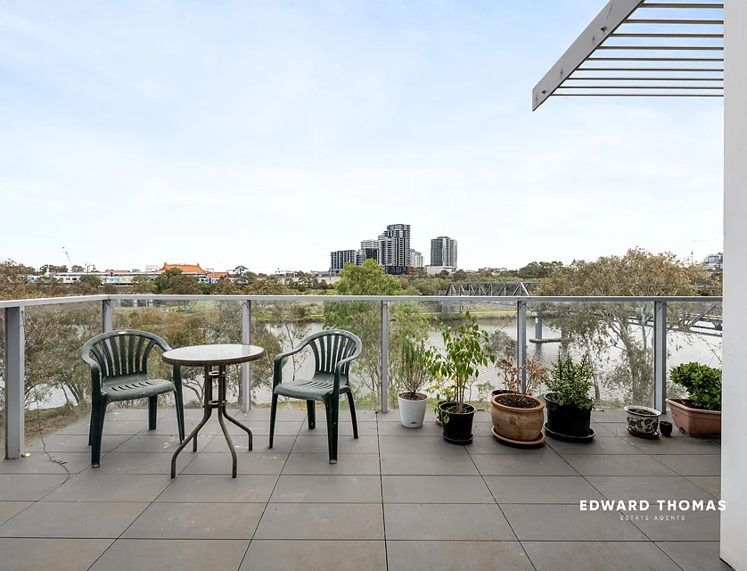 332/77 Hobsons Road, Kensington, Melbourne CBD, 2房, 1浴, Apartment