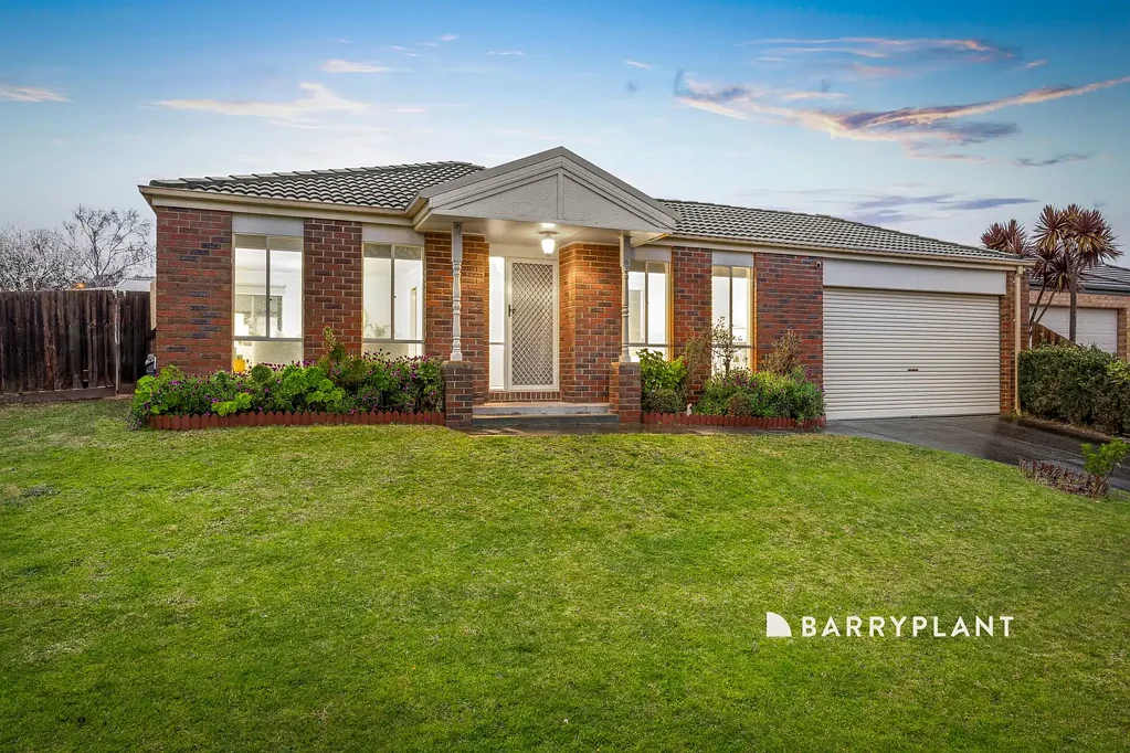 Narre Warren 4 Bedroom Family Living in a Highly Sought After Pocket