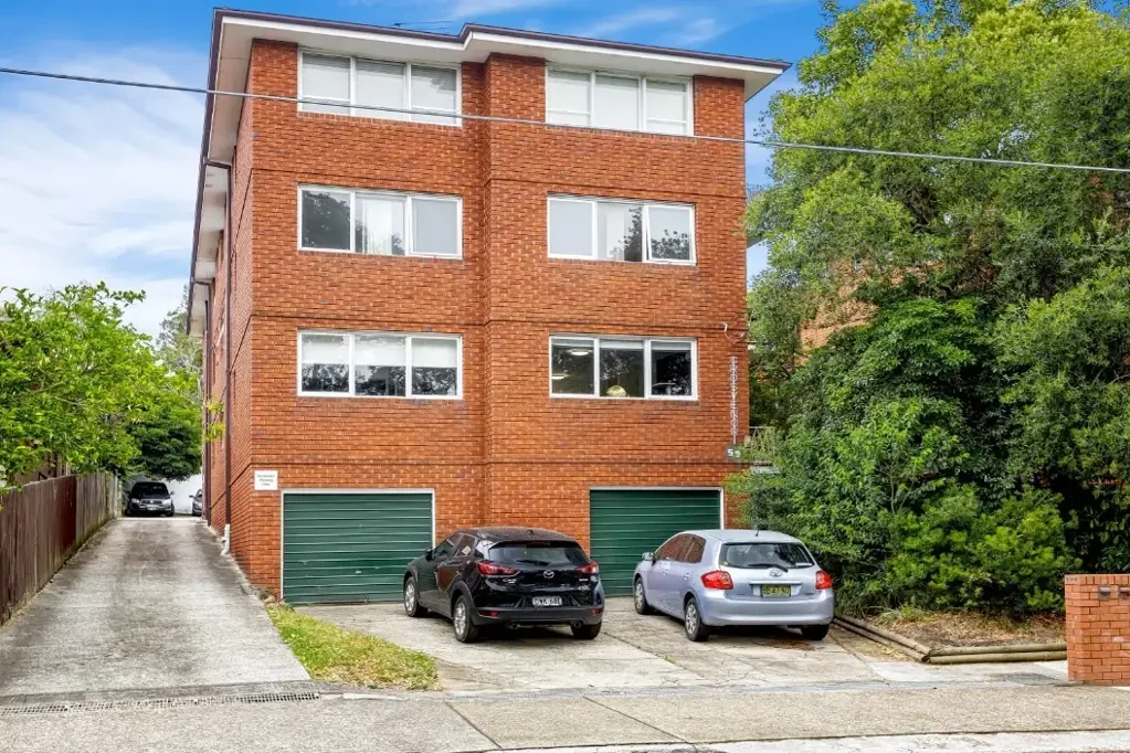 1/59 Grosvenor Crescent, Summer Hill, NSW 2130