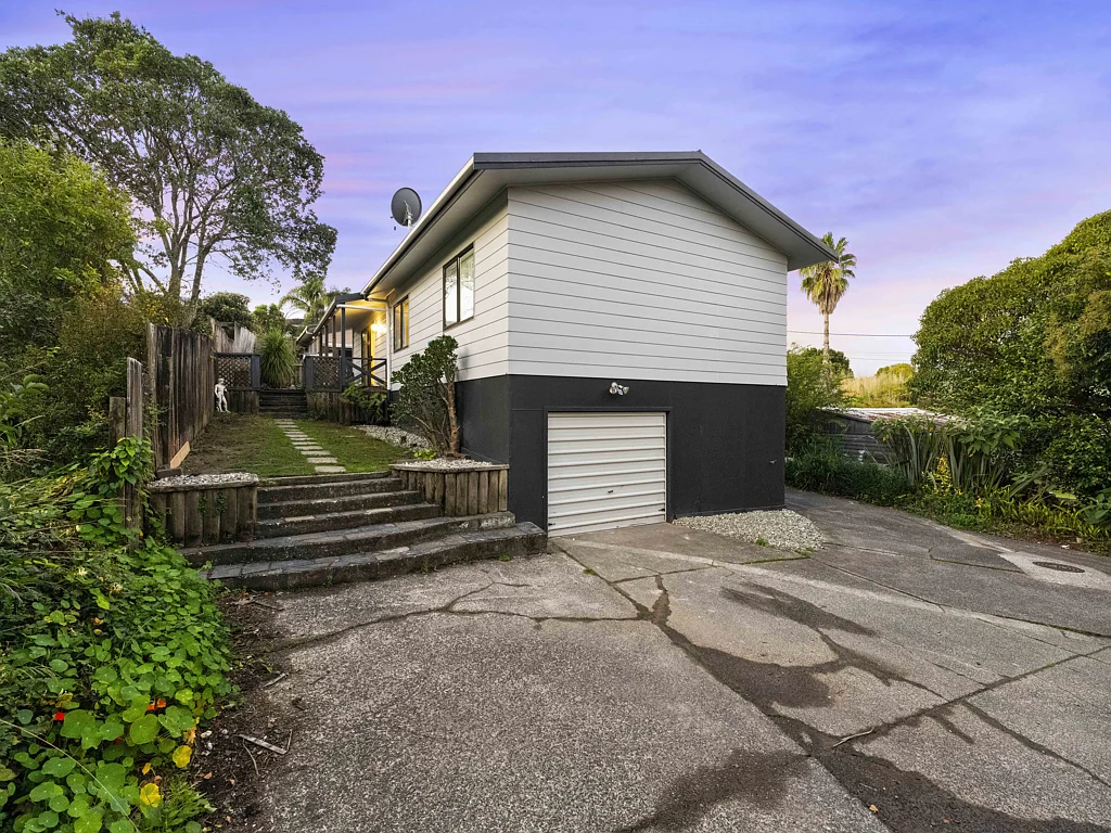 1/729 Swanson Road, Swanson, Waitakere City, Auckland