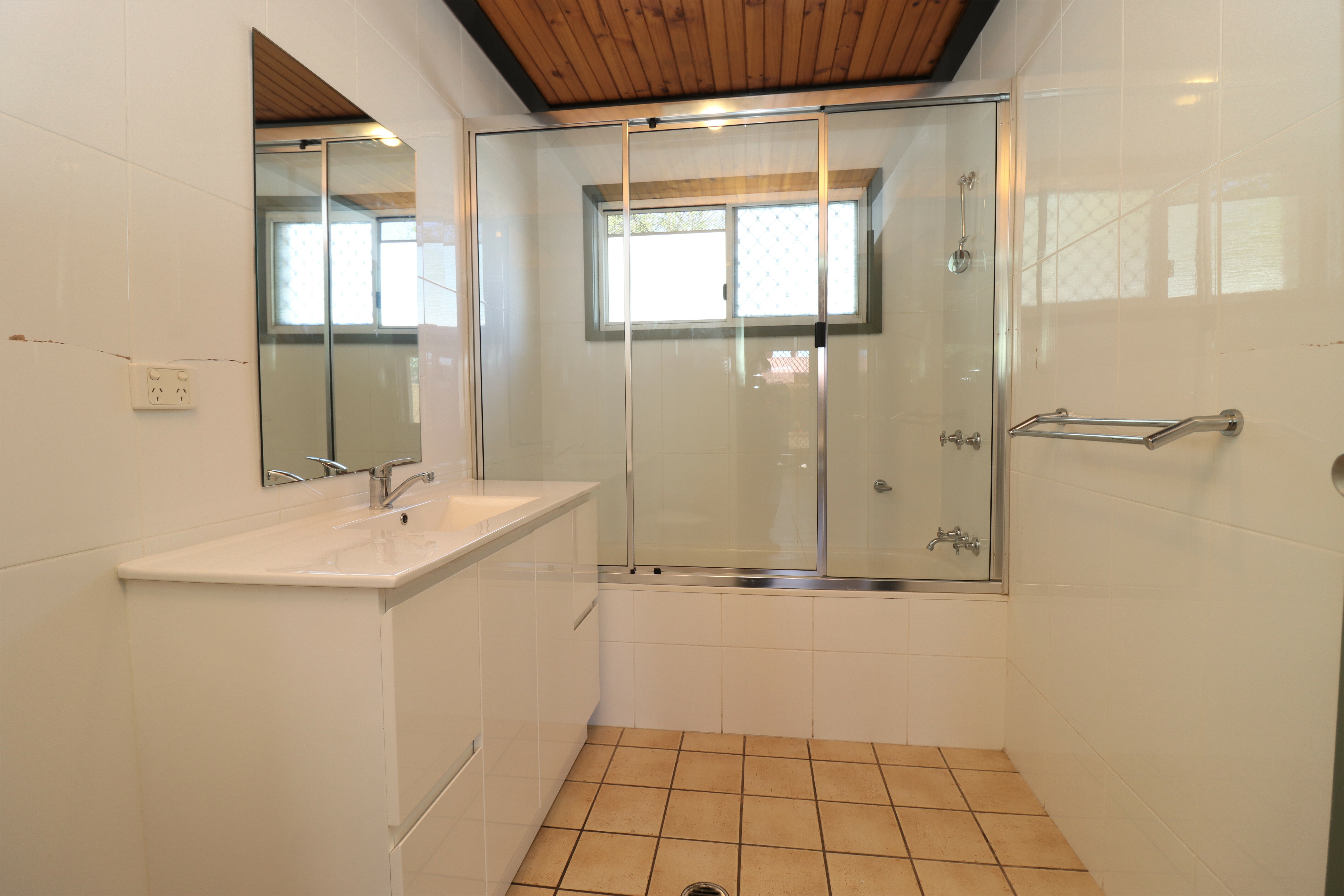 UNIT 3 18 GRAY ST, THE GAP QLD 4825, 0 Schlafzimmer, 0 Badezimmer, Unit