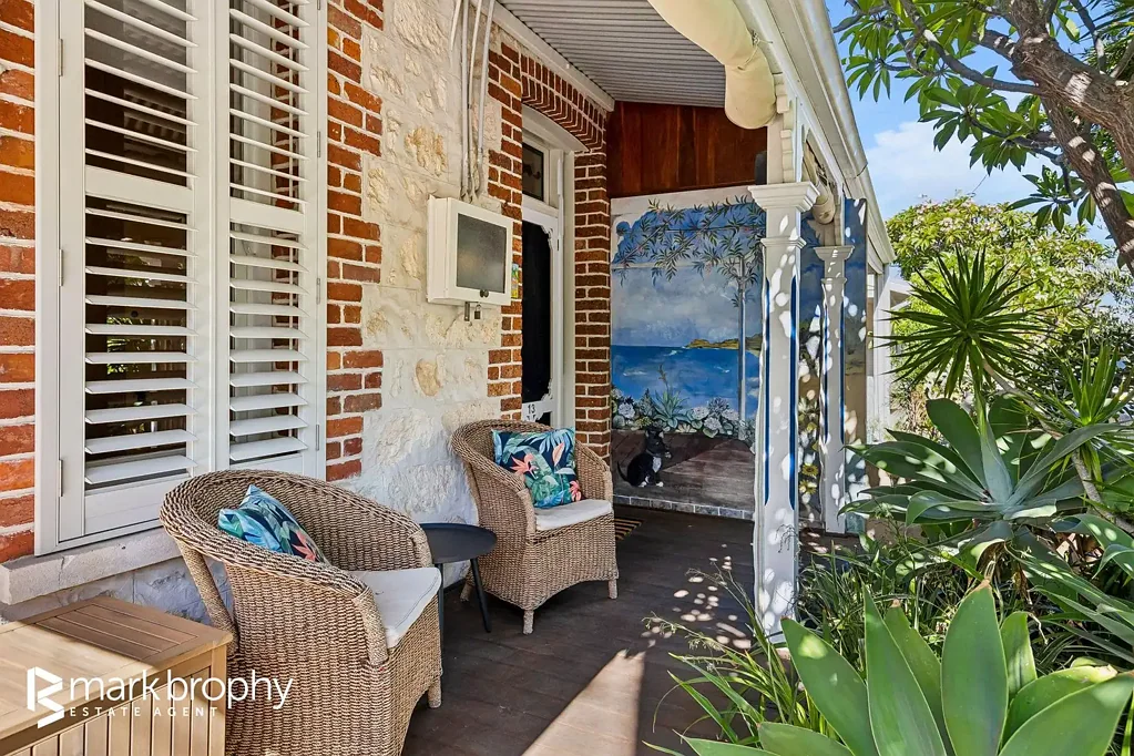 13 Douglas Street, Fremantle, WA 6160