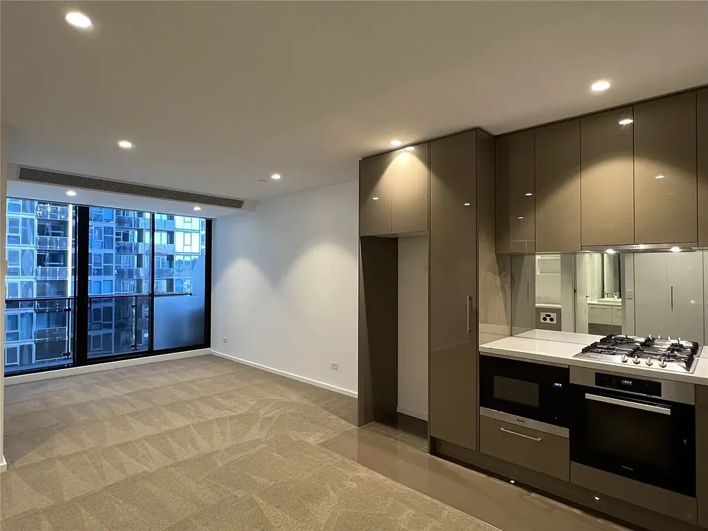 Luxury One Bedroom With Study Area - Perfect For WFH!
