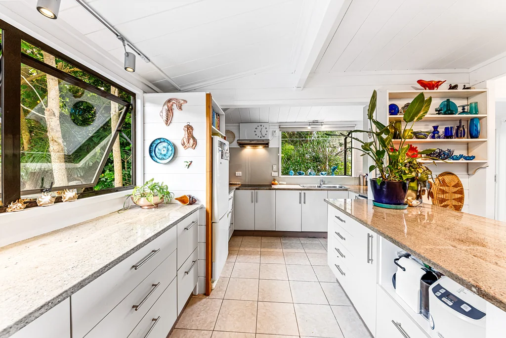 Stanmore Bay 3غرفة نوم Seaside Sanctuary — Move in Now, Modernise Later