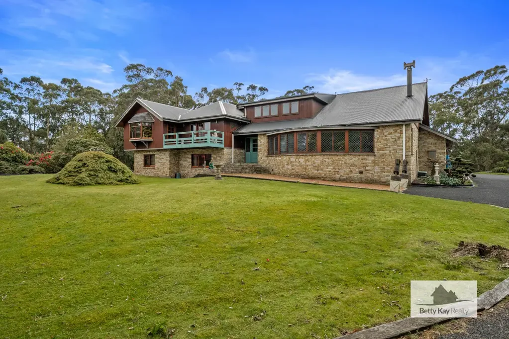 Smithton 4 Bedroom "Expressions of Interest:  – We Welcome You to 93 Mella Road, Smithton – A Luxurious Family Haven on 10 Acres of Scenic Tranquillity."