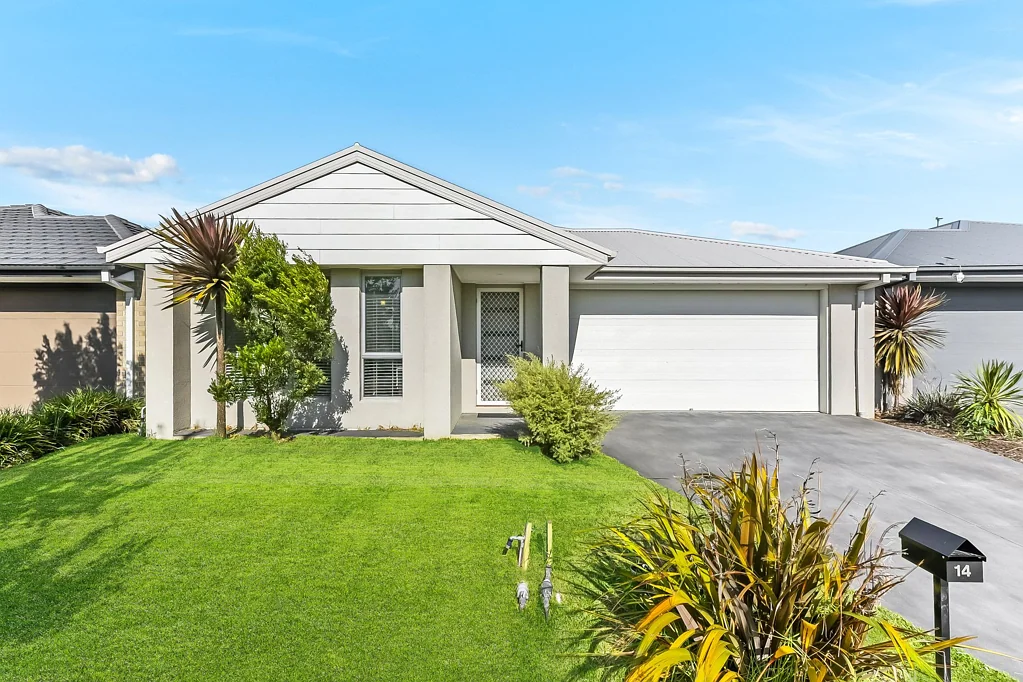 14 Destiny Drive, Cranbourne North, VIC 3977