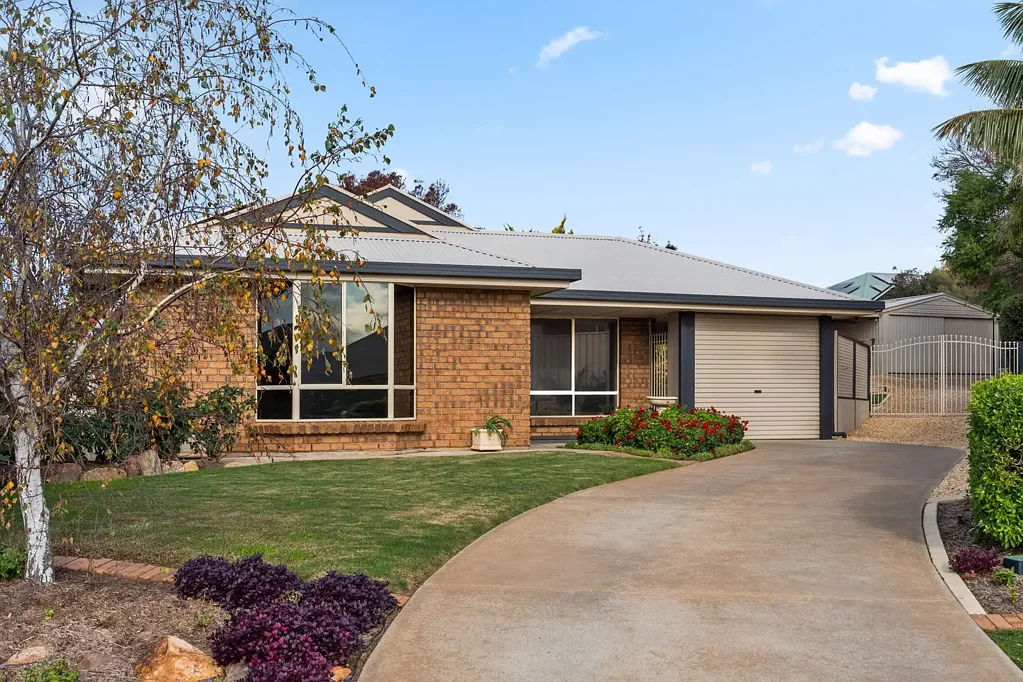 Murray Bridge 4Habitaciones A Home Built For Family Life With Entertaining & A Swimming Pool To Match!