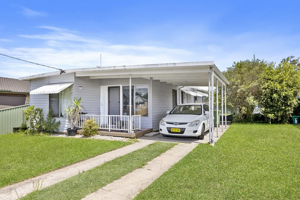 22 Merrendale Avenue, Gorokan, NSW 2263