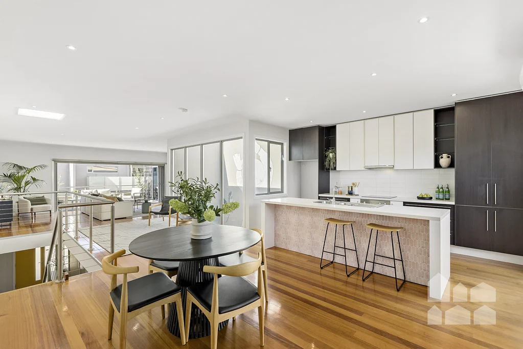 10 Emma Street, Seddon, VIC 3011