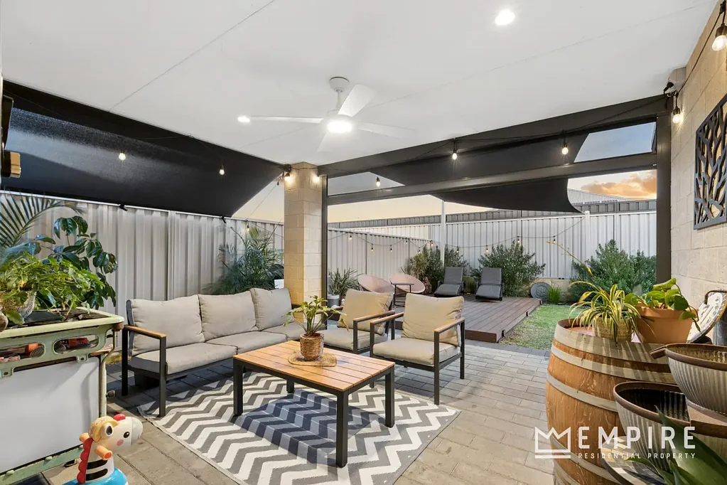 Beeliar 3Phòng ngủ Stylish & Spacious Family Living!