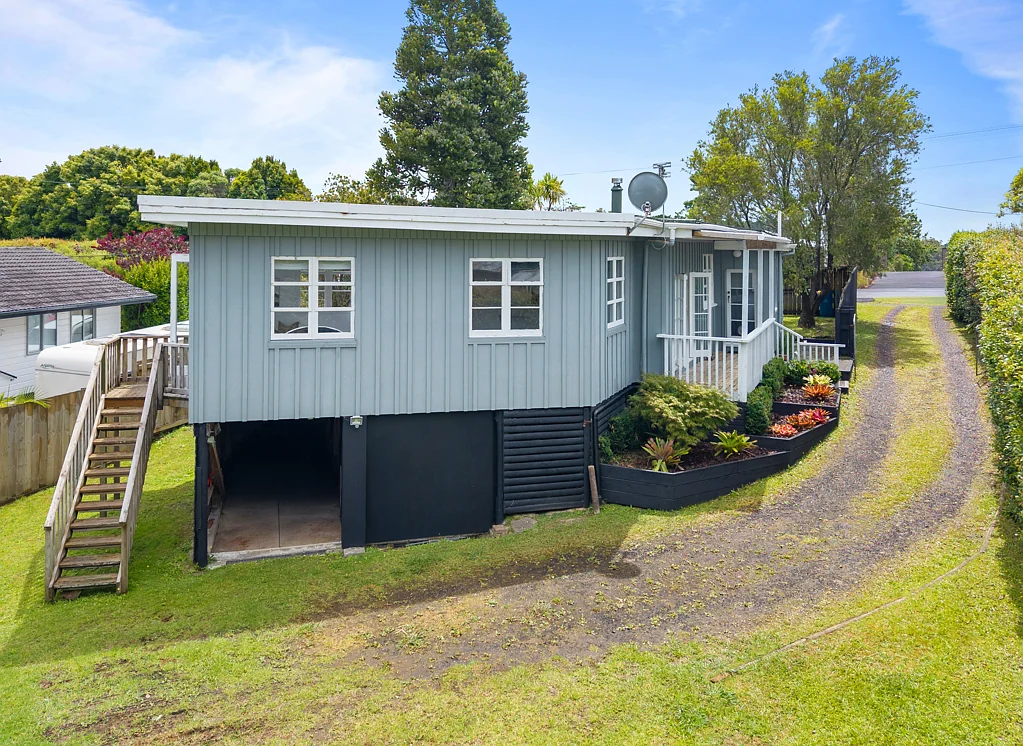32 McEntee Road, Waitakere, Waitakere City, Auckland