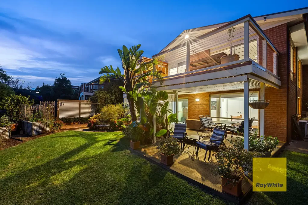 34 Lansbury Crescent, Highton, VIC 3216