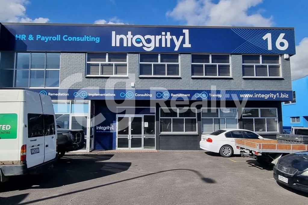 Papakura Road-Frontage Office with Parking | Papakura