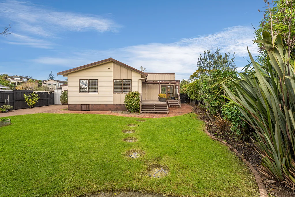 8 Chipping Dale, Mangere Bridge, Manukau City, Auckland