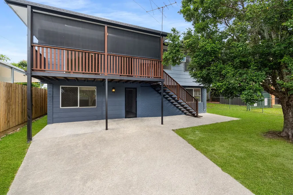 Marsden 3ห้องนอน Spacious Dual Living Opportunity with Flexible Downstairs Retreat - Ideal for Extended Families or Investors