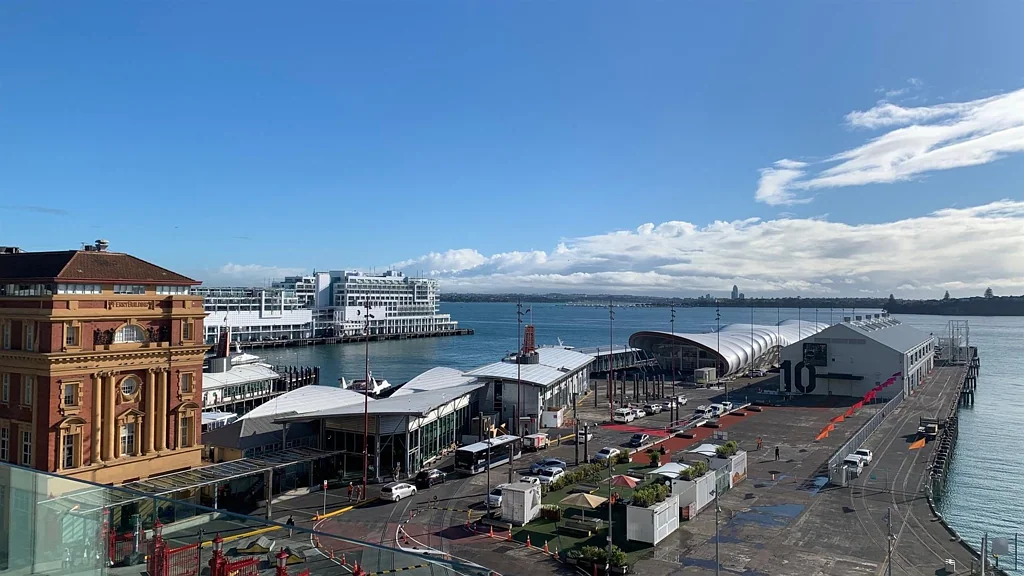 Auckland Central CBRE – WATERS EDGE | 152 QUAY STREET