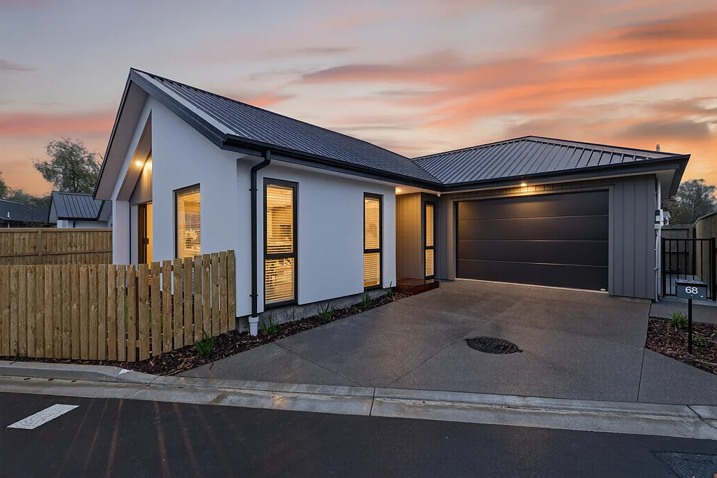 Dallington 2Moenga Brand New on Banks Ave