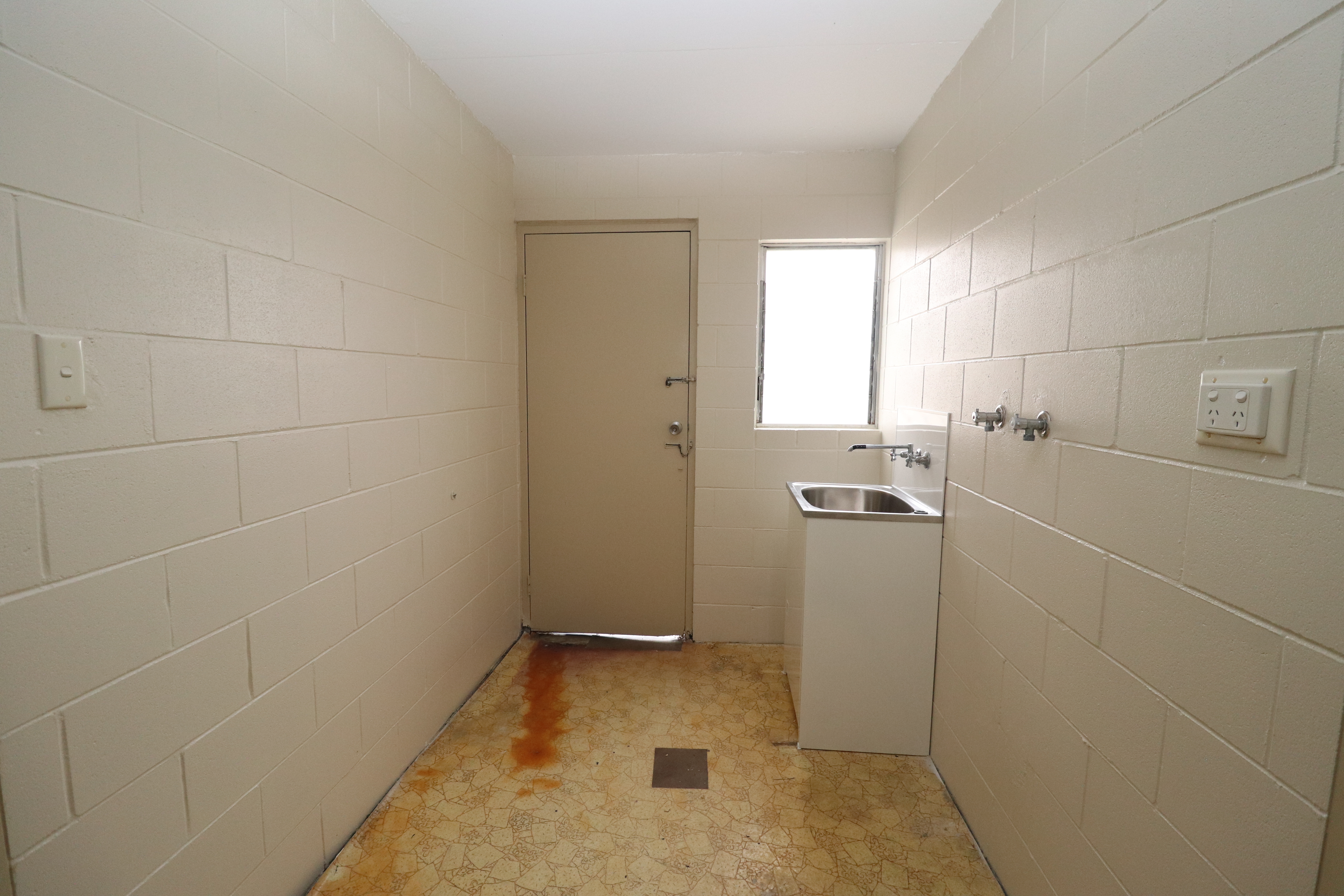 13-15 CHARLES ST, AYR QLD 4807, 0房, 0浴, Unit