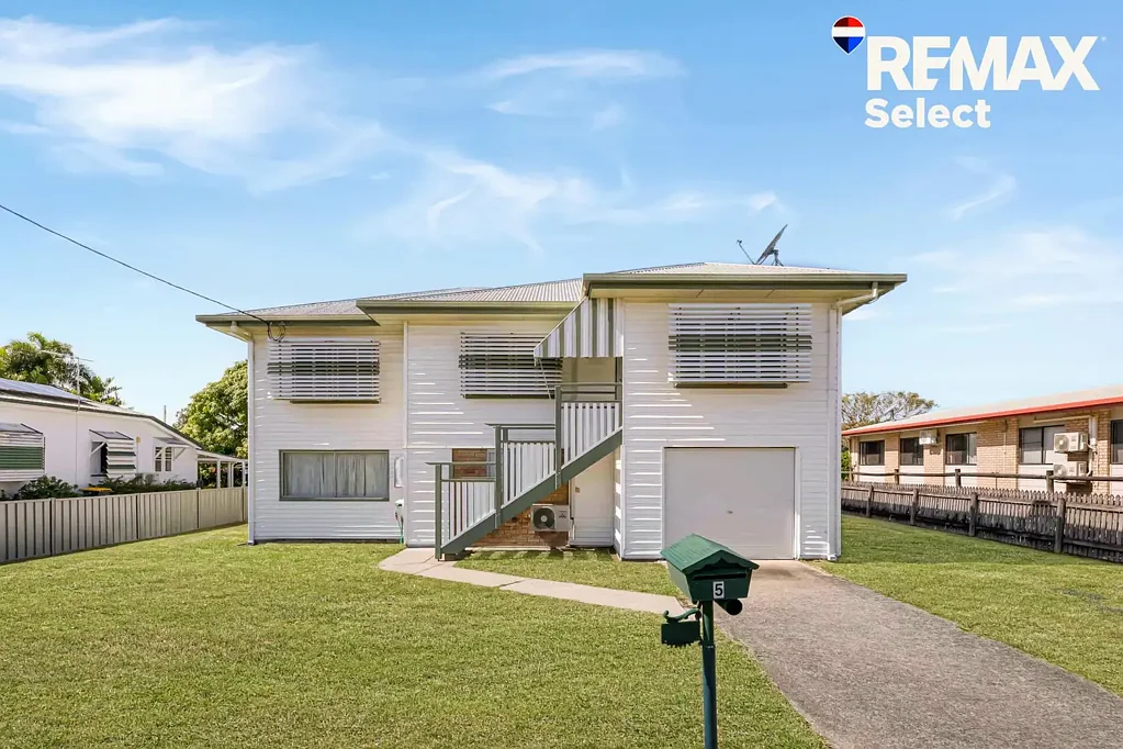 South Mackay 4غرفة نوم Charming Family Home Packed with Potential in South Mackay
