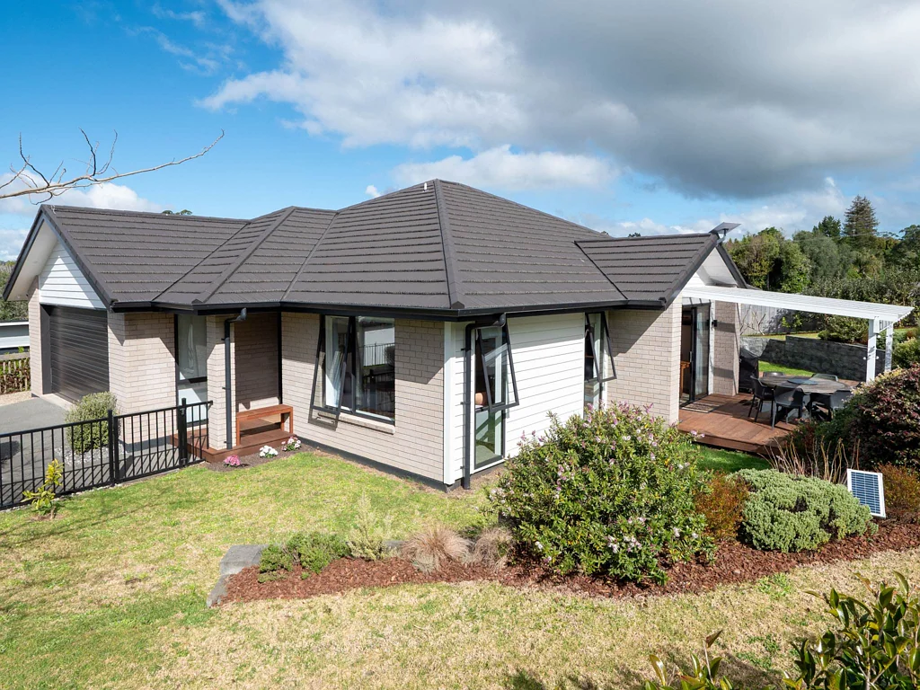 Kerikeri 3房  Spacious, Stylish & Super Private – Walk To Town!
